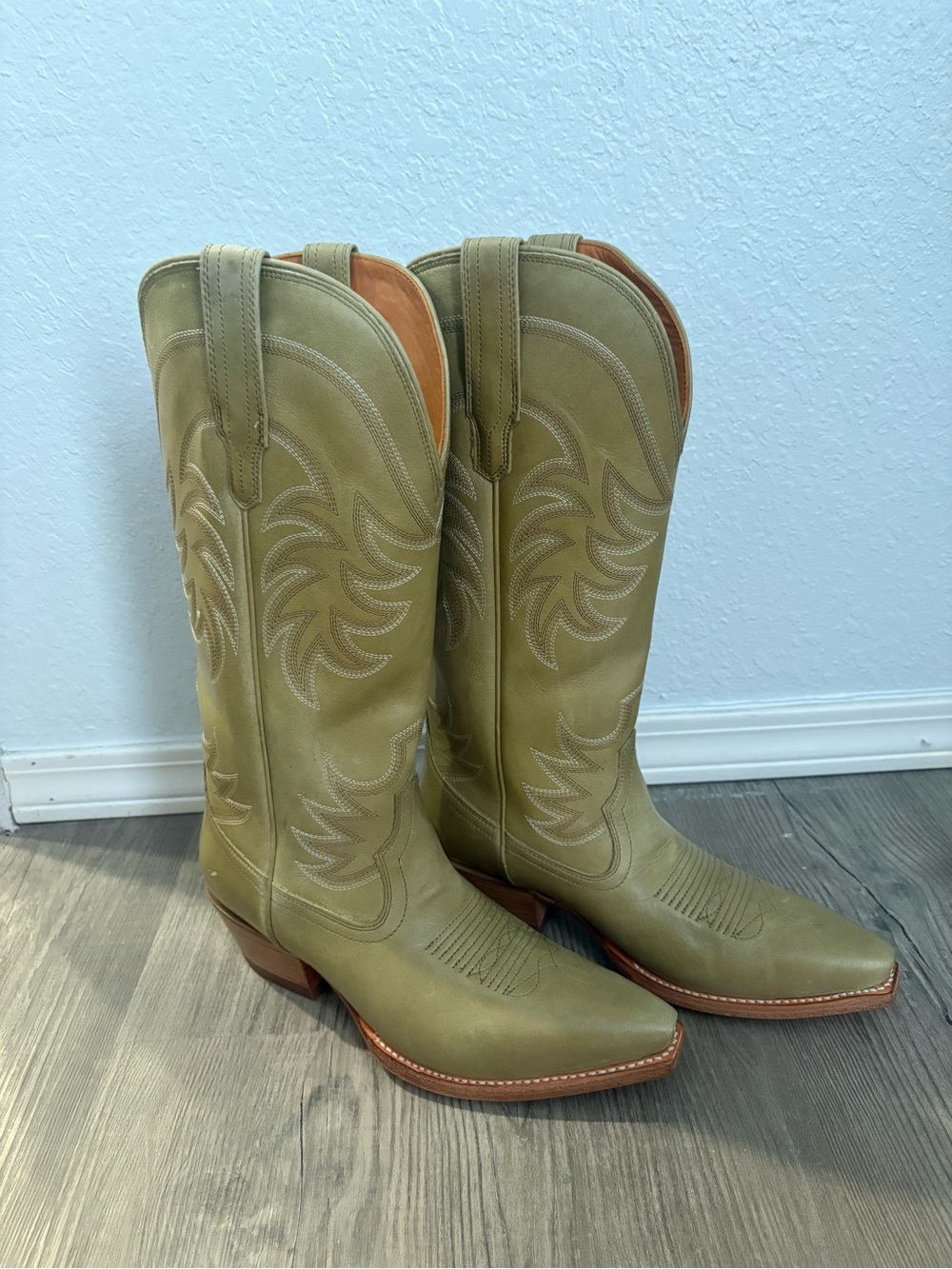 Tecovas Annie Light Sage green Leather Women's Western Heeled Boots size 9.5